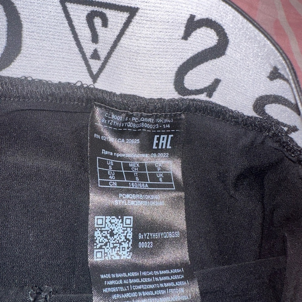 Guess Black Logo Leggings - Picture 7 of 8